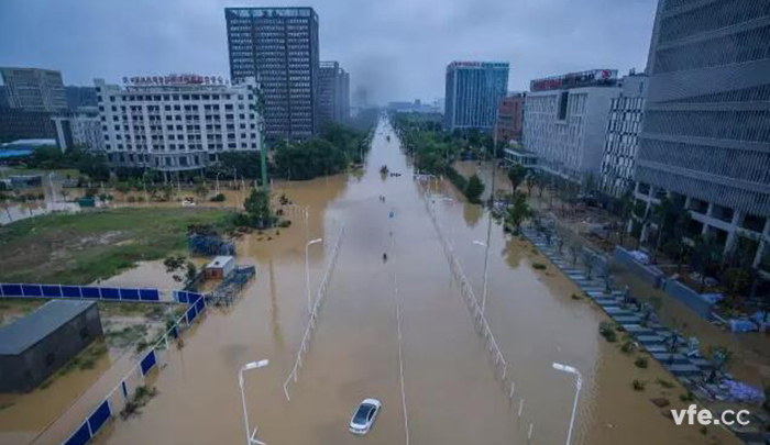 嚴重內(nèi)澇中城市道路